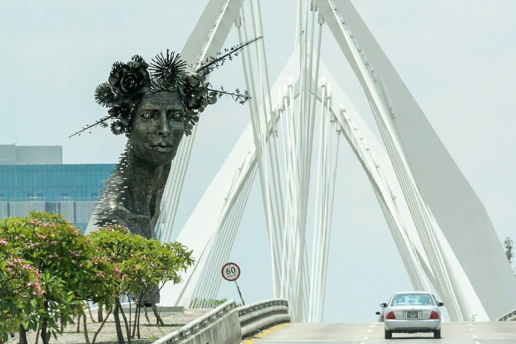 Escultura Reminiscencia en Guadalajara